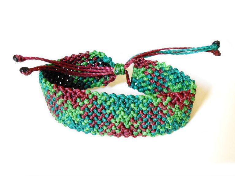 Pulsera de macramé verde de hilo encerado ajustable unisex