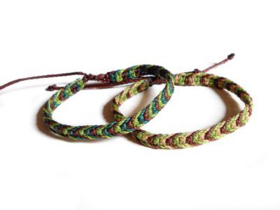 Conjunto pulseras de macramé entonos verdes de hilo encerado