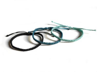 Pack 3 pulseras de hilo encerado y nudos de macramé