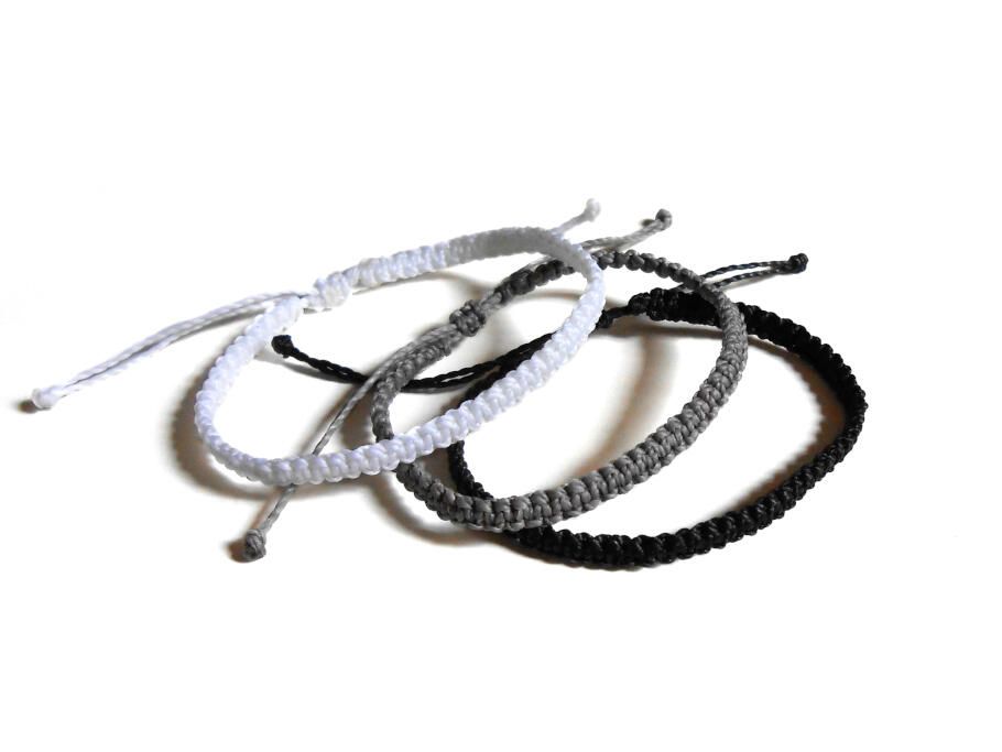 pack de 3 pulseras de hilo con nudos