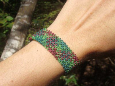 Pulsera de macramé de hilo encerado ajustable para chico o chica
