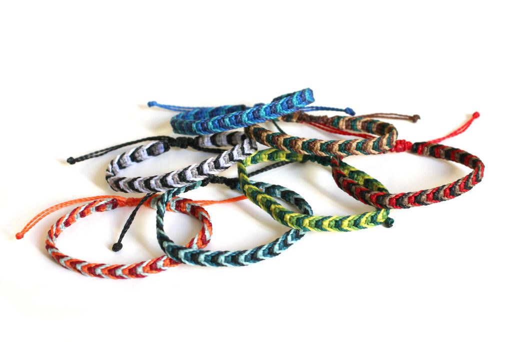 Pulsera de hilo encerado personalizadas con 3 colores de tu elección