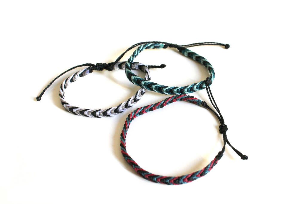 Pulseras de hilo personalizadas con los colores de tu bandera o equipo