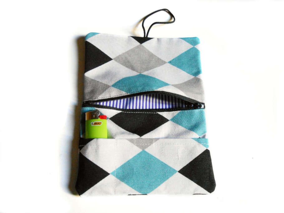 Funda de tela para guardar los cigarrillos de tabaco de liar y todos los accesorios para fumar