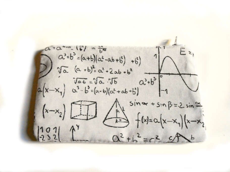 regala este estuche para frikis de las matemáticas