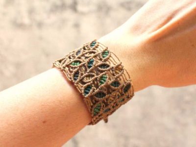 Brazalete macramé hojas marrón hecho a mano con hilo encerado