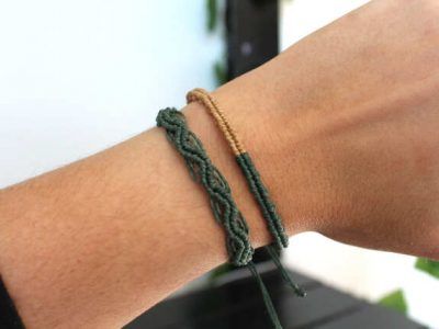 Conjunto de pulseras simples de hilo verde pino