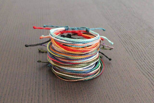 Pack pulseras amistad muchos hilos coloridas