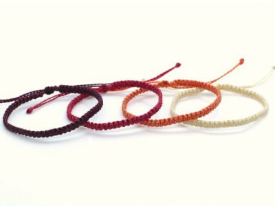 pack de cuatro pulseras de hilo