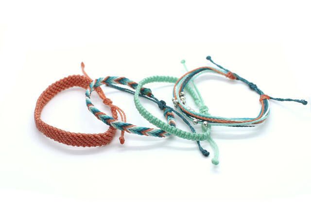 Conjunto de pulseras boho de hilo macramé