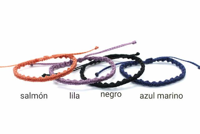 Pulsera minimalista de hilo un color a elegir