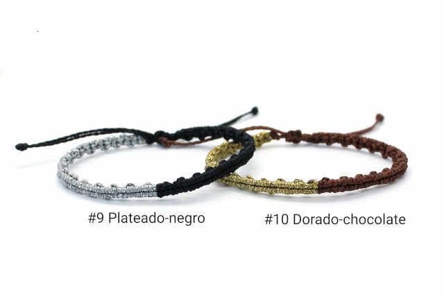 Pulsera minimalista de hilo metalizado