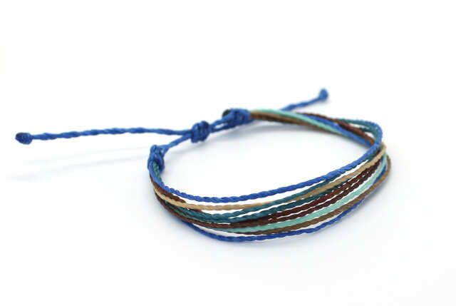 pulsera multihilo playa de hilo encerado azul