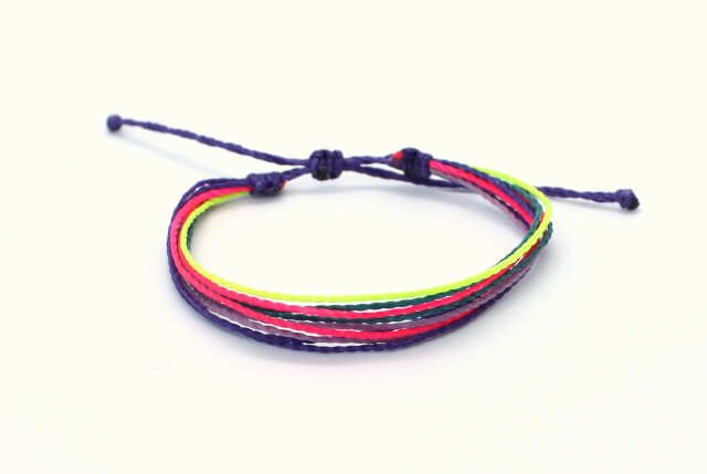 pulsera multihilo cordón encerado neón y morado