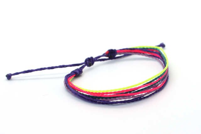 pulsera multihilo cordón encerado neón y morado