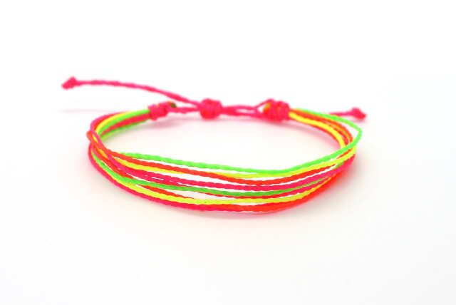 pulsera multihilo cordón encerado neón