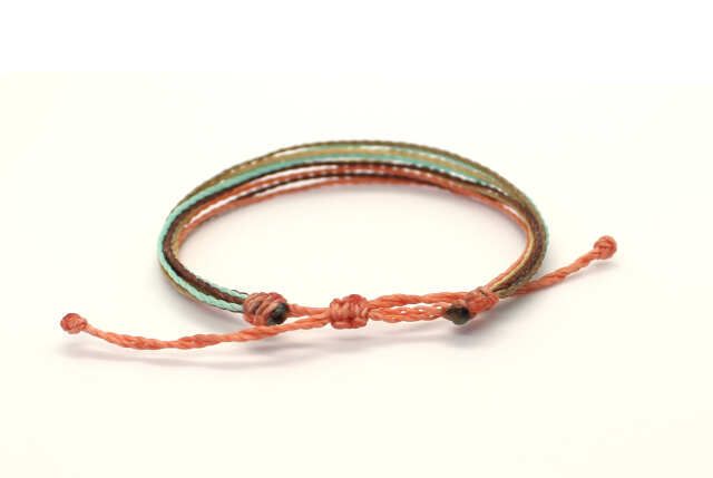 pulsera multihilo playa chica