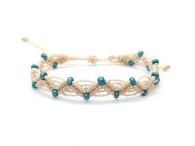 pulsera ondas beige con cuentas azul turquesa
