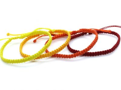 Pulseras de la amistad de hilo encerado en colores fuego