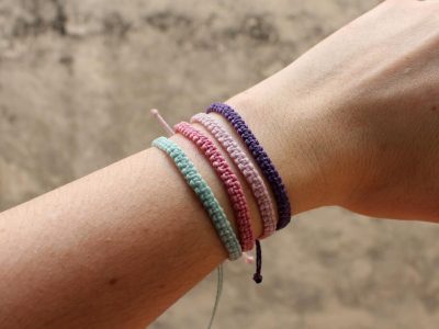 Pack pulseras moradas rosas de hilo encerado