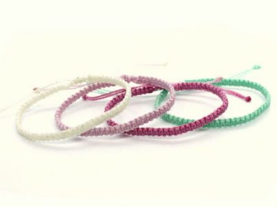 Pulseras de hilo en tonos pastel unicornio