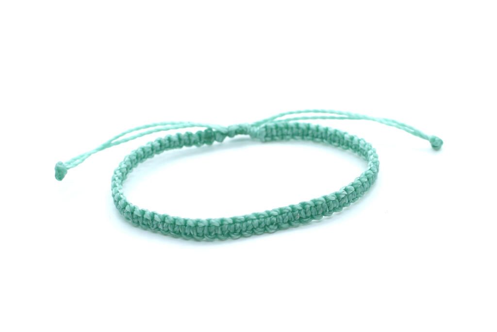 Pulsera macramé de hilo azul turquesa